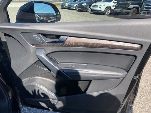 Used 2018 Audi Q5 Prestige w/ Prestige Package image 18