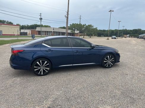 Used 2020 Nissan Altima 2.5 SR w/ Premium Package FWD image 13