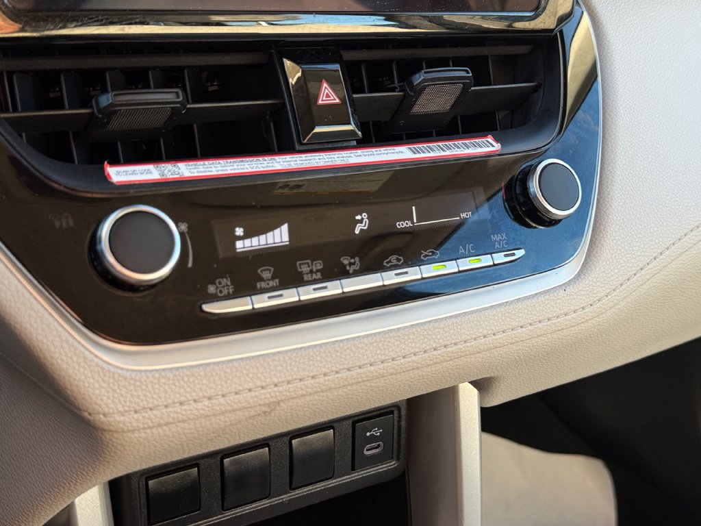 Certified 2025 Toyota Corolla Cross L AWD/4WD image 34