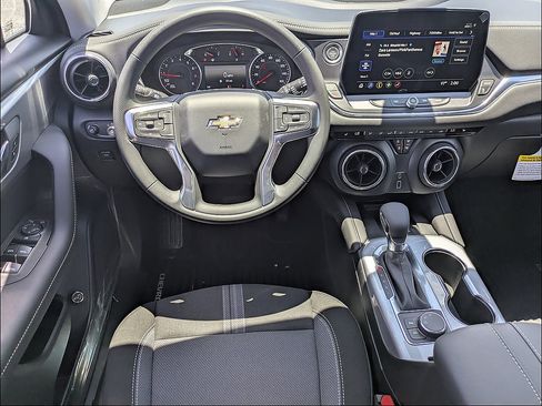 New 2026 Chevrolet Blazer LT w/ Convenience Package FWD image 29