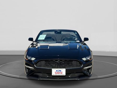 Used 2021 Ford Mustang Convertible w/ Equipment Group 101A image 3