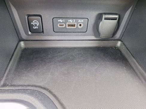 Used 2024 Nissan Sentra SV image 17