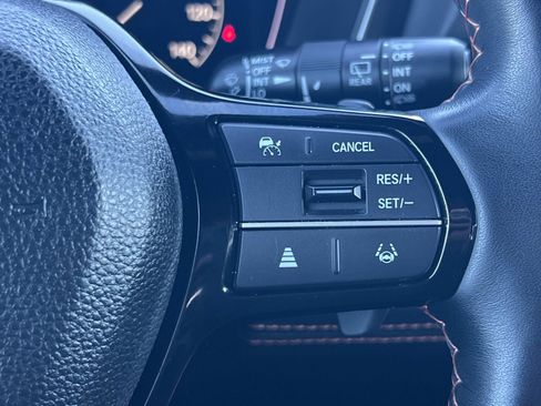 Used 2023 Honda Pilot TrailSport image 10