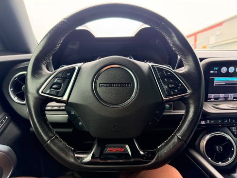Used 2018 Chevrolet Camaro SS RWD image 28