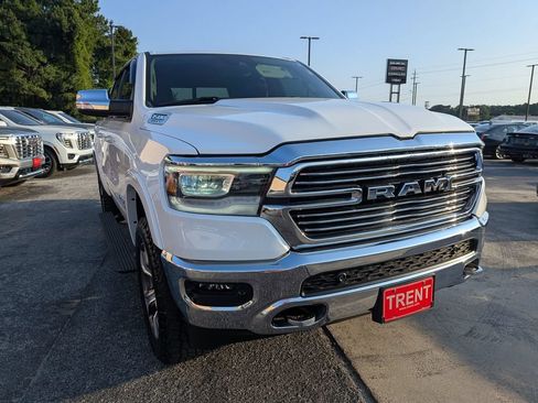 Used 2022 RAM 1500 Laramie AWD/4WD image 5
