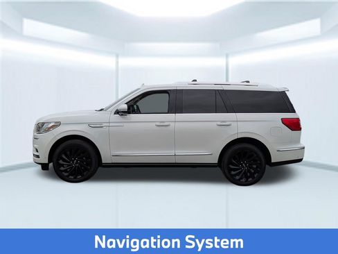 Used 2021 Lincoln Navigator Reserve RWD image 2