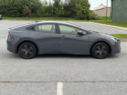 Used 2023 Toyota Prius LE FWD image 9