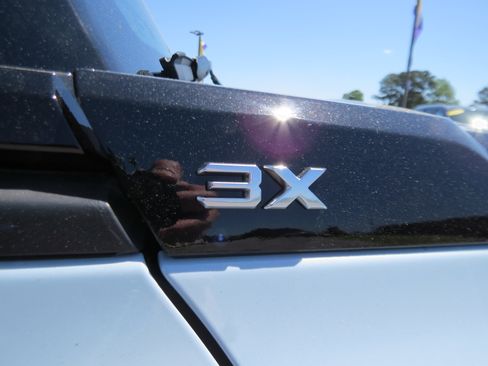 Used 2025 GMC Hummer EV 3X AWD/4WD image 13