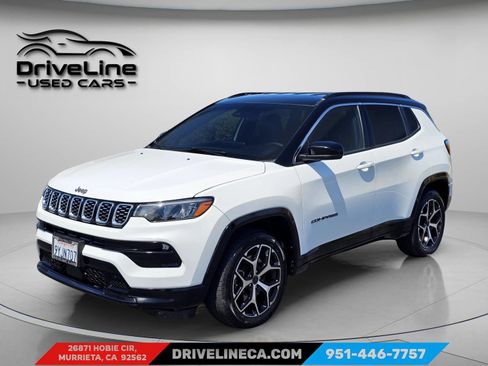 Used 2025 Jeep Compass Limited AWD/4WD image 1