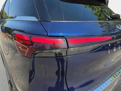 Used 2023 INFINITI QX60 Sensory w/ Vision Package FWD image 31