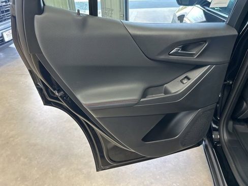 Used 2025 Chevrolet Equinox RS w/ Convenience Package III image 31