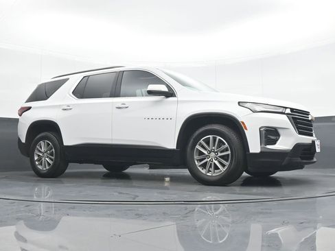 Used 2023 Chevrolet Traverse LT FWD image 32