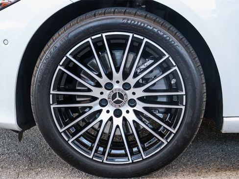 Used 2023 Mercedes-Benz C 300 Sedan image 9