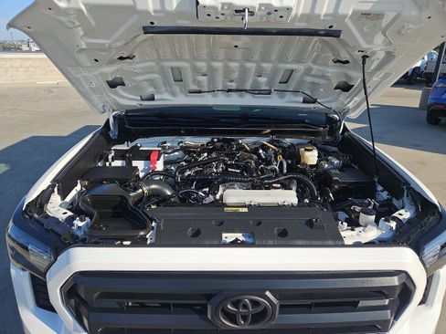 Used 2025 Toyota Tacoma SR5 RWD image 29