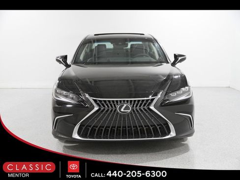 Used 2024 Lexus ES 300h Ultra Luxury image 2