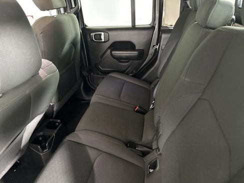 Used 2022 Jeep Gladiator Sport image 21