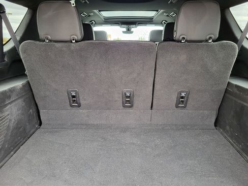 Used 2022 Chevrolet Suburban High Country w/ Max Trailering Package AWD/4WD image 11