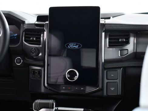 New 2025 Ford F150 Lightning Platinum image 9