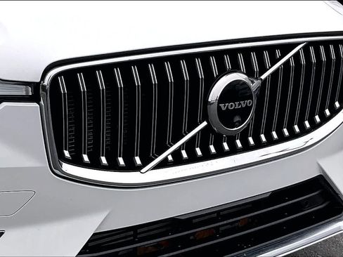 Used 2023 Volvo XC60 T8 Plus image 33