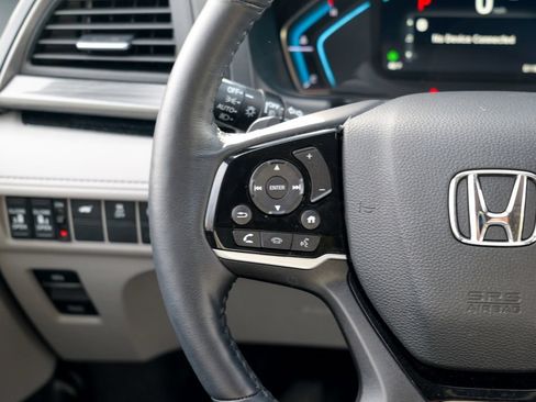 Used 2024 Honda Odyssey Elite image 46