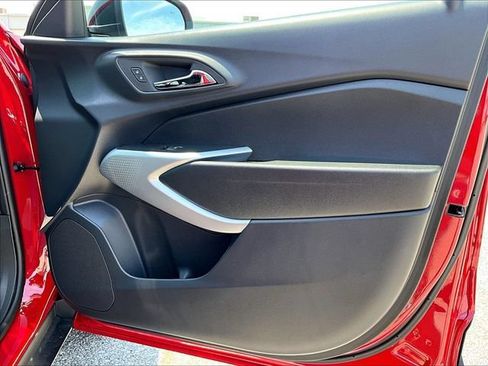 New 2026 Chevrolet Trax RS w/ Sunroof Package FWD image 27