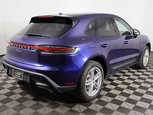 Used 2022 Porsche Macan image 11