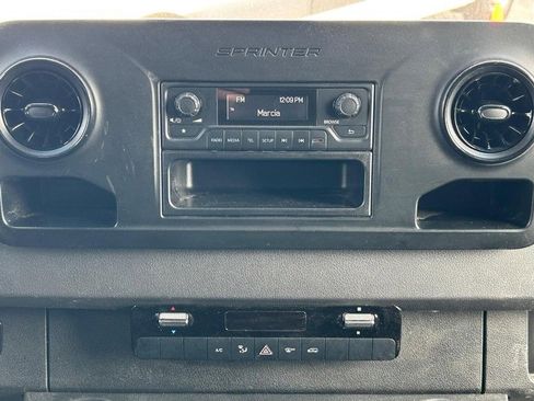 Used 2024 Mercedes-Benz Sprinter 2500 image 11