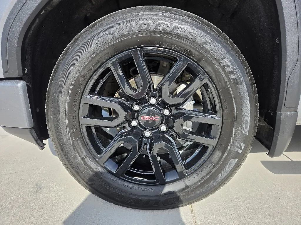 Used 2020 GMC Sierra 1500 Elevation w/ Elevation Value Package RWD image 10