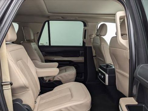 Used 2023 Ford Expedition Max Limited image 21