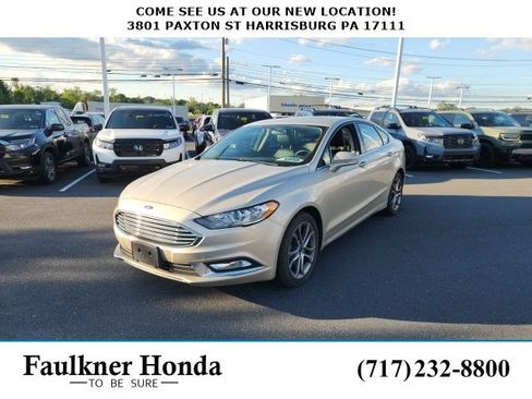 Used 2017 Ford Fusion SE w/ Equipment Group 201A AWD/4WD image 1