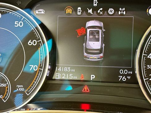 Certified 2017 Bentley Bentayga AWD/4WD image 14