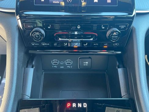 New 2025 Jeep Grand Cherokee L Altitude AWD/4WD image 15