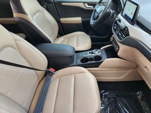 Used 2020 Ford Escape SEL image 19
