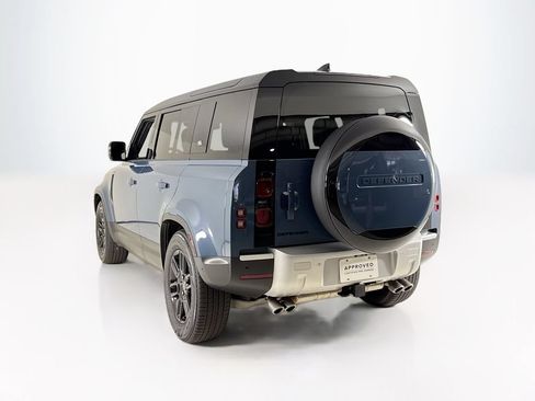 Used 2024 Land Rover Defender 110 SE AWD/4WD image 3