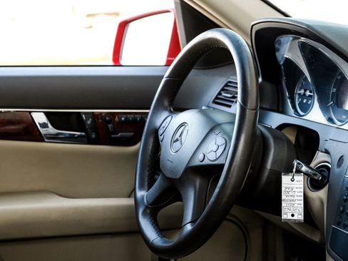 Used 2011 Mercedes-Benz C 300 Sedan w/ Premium 1 Pkg image 19