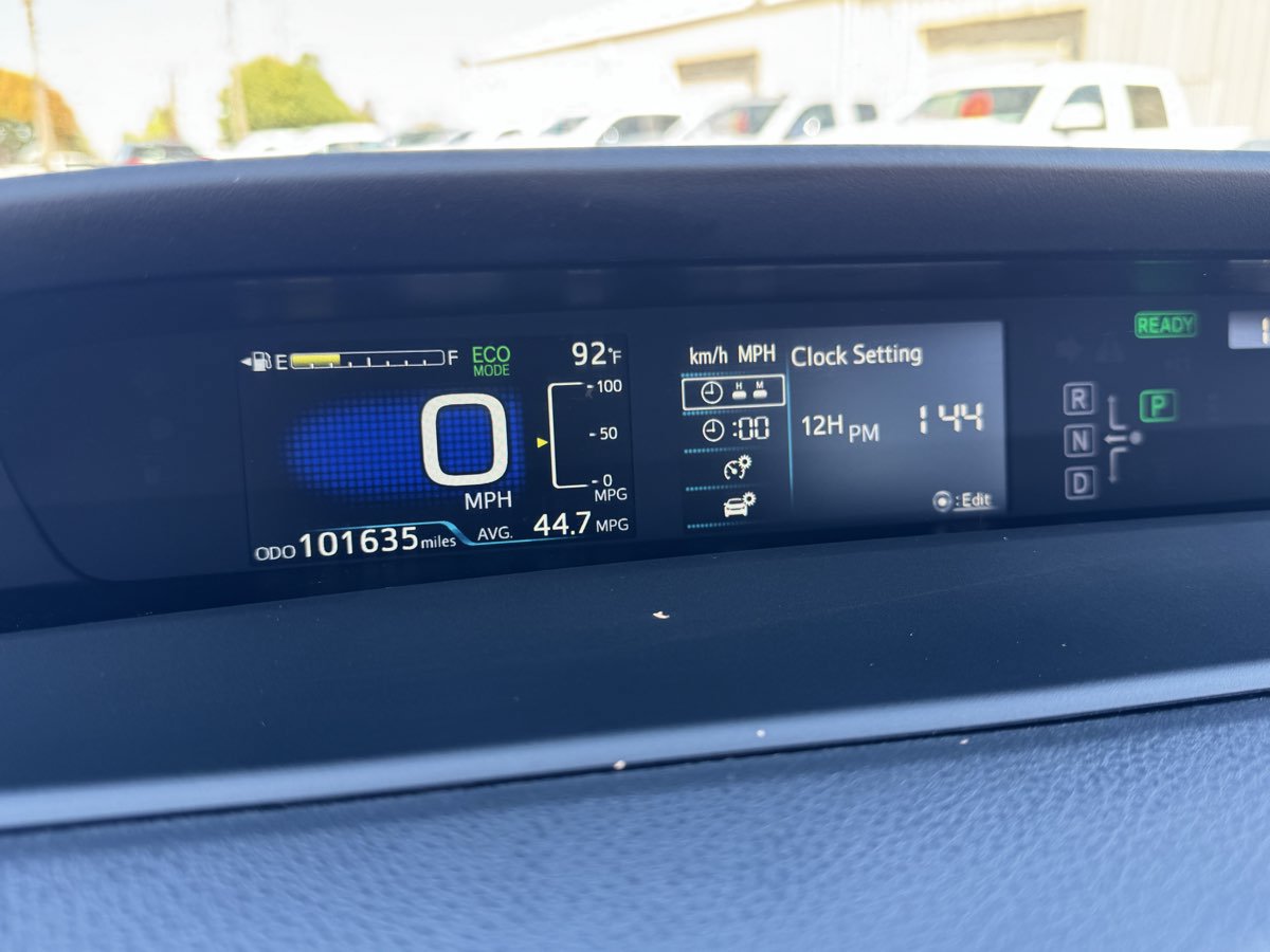 Used 2017 Toyota Prius Four w/ Advanced Technology Package FWD image 25