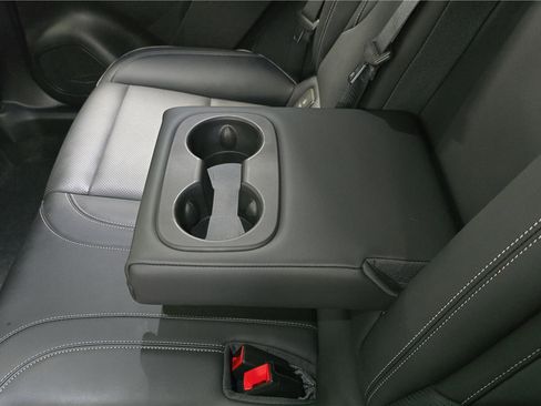 Used 2022 Buick Envision Essence w/ Safety Package image 16