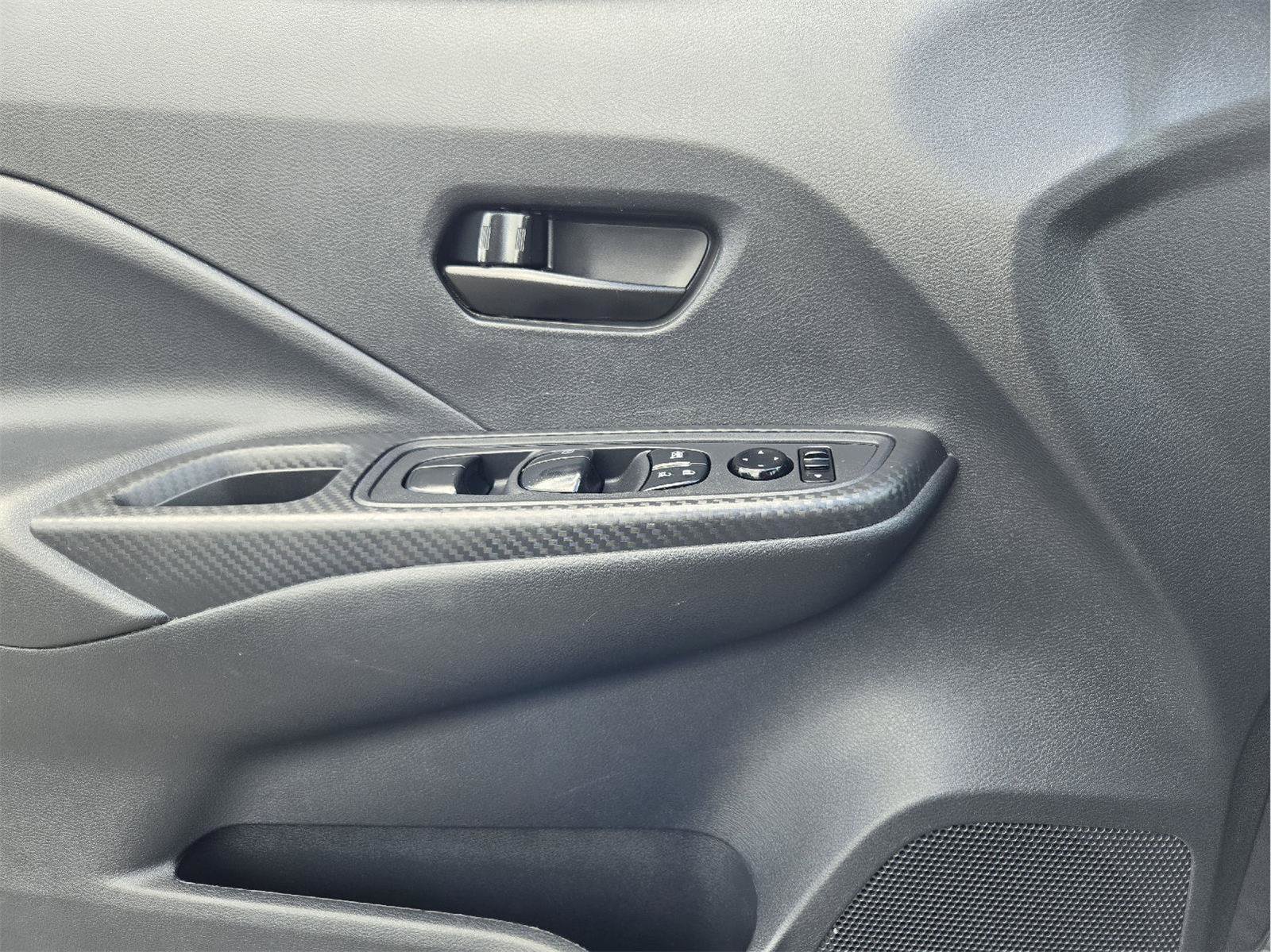 Used 2022 Nissan Versa S FWD image 19