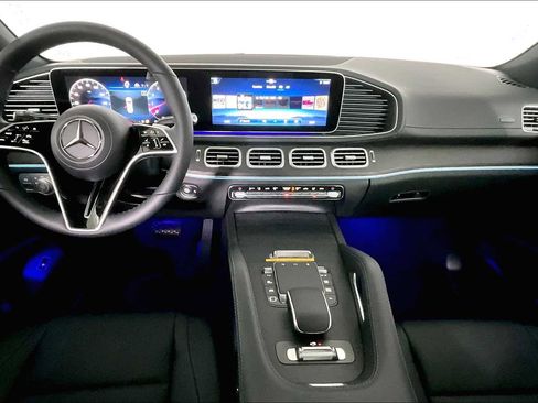 New 2025 Mercedes-Benz GLS 450 4MATIC image 8