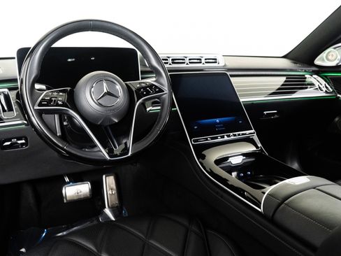 Used 2024 Mercedes-Benz Maybach S 580 4MATIC image 2
