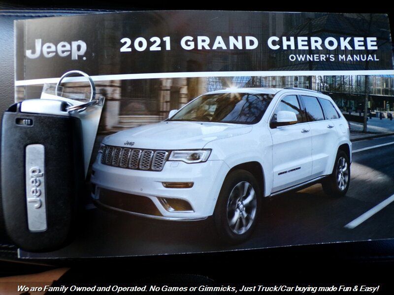 Used 2021 Jeep Grand Cherokee Laredo X AWD/4WD image 44