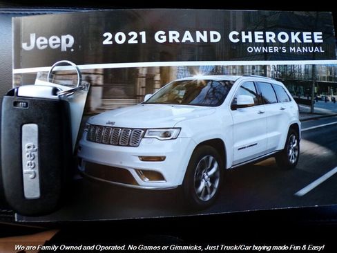 Used 2021 Jeep Grand Cherokee Laredo X AWD/4WD image 44