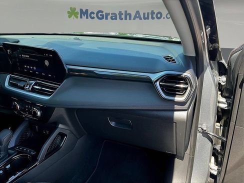 Used 2025 Chevrolet TrailBlazer LT FWD image 28