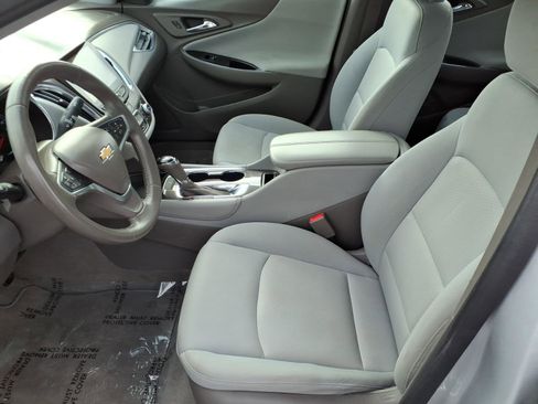 Used 2018 Chevrolet Malibu LT image 8