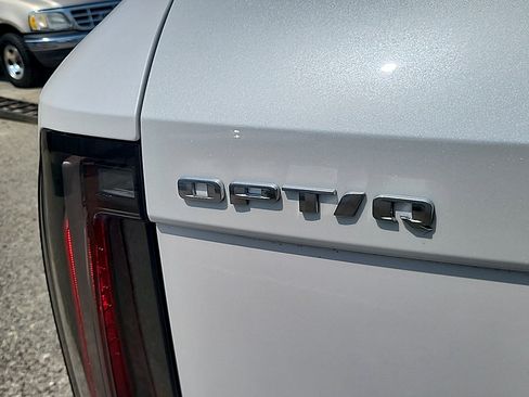 Certified 2025 Cadillac Optiq Luxury 2 w/ LPO, Floor Liner Package AWD/4WD image 30