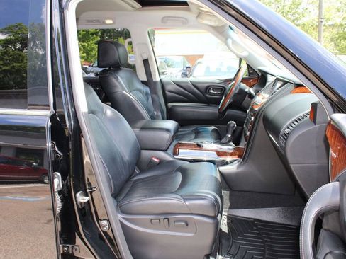 Used 2017 INFINITI QX80 2WD w/ Deluxe Technology Package image 34