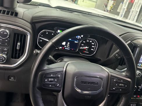 Used 2023 GMC Sierra 3500 Denali image 22