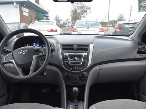 Used 2017 Hyundai Accent SE image 18