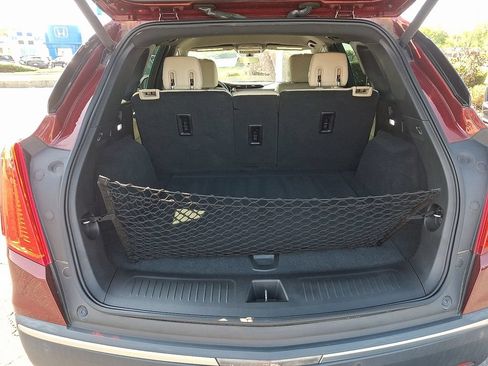 Used 2017 Cadillac XT5 FWD image 30