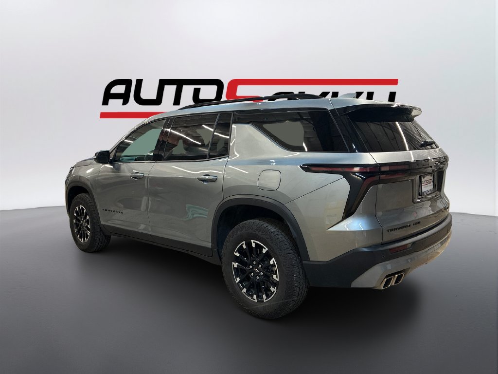 Used 2026 Chevrolet Traverse Z71 AWD/4WD image 7